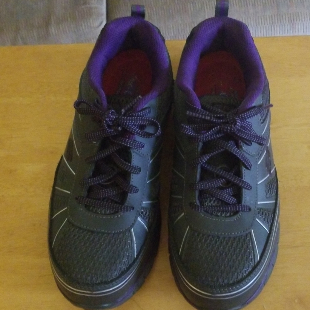 Steel toe shoes